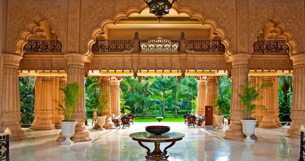 lukshmi vilas palace